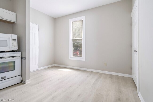 Foto del edificio - 1027 Yale St