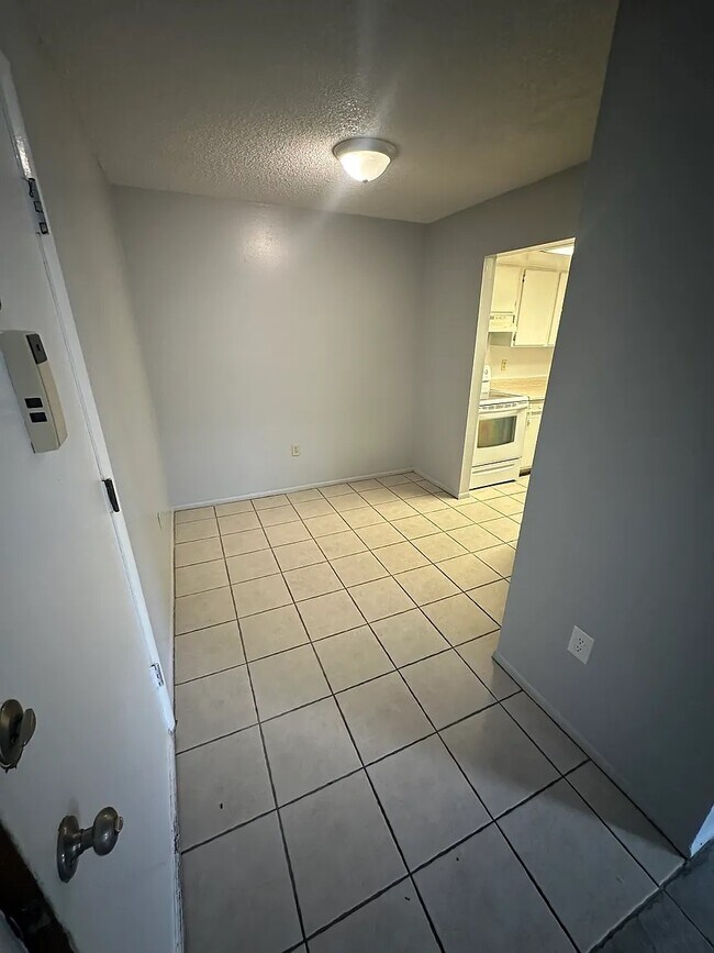 Foto del edificio - 960 N Lake Destiny Rd
