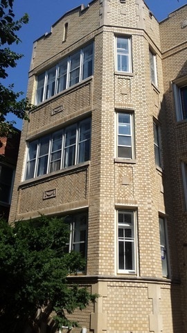 Building Photo - 8035 S Paulina St
