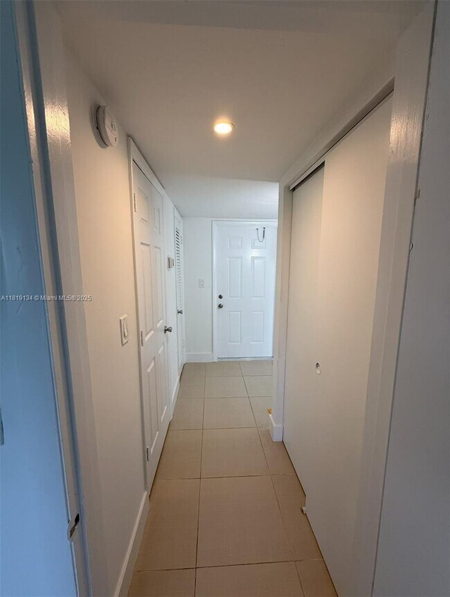 Building Photo - 7580 SW 82nd St