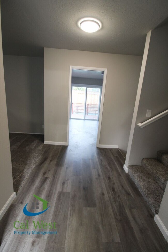 Photo - $4595 - Large spacious updated 4 Bed/2.5 B... House