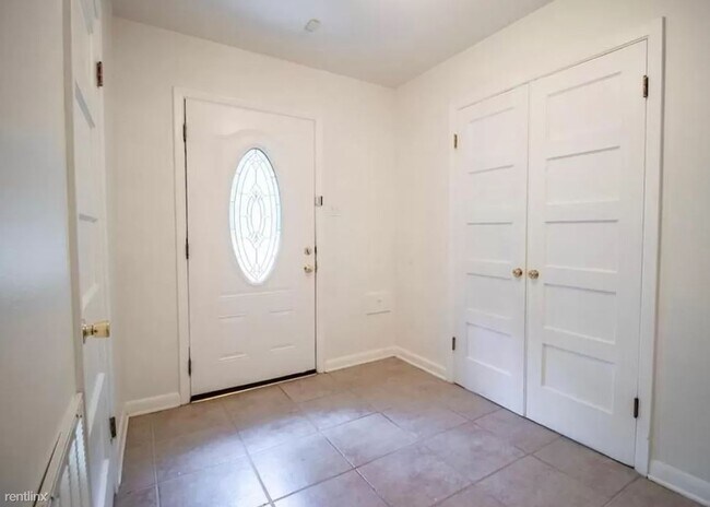 Foto del edificio - 3 br, 2 bath House - 2215 Robinson Way