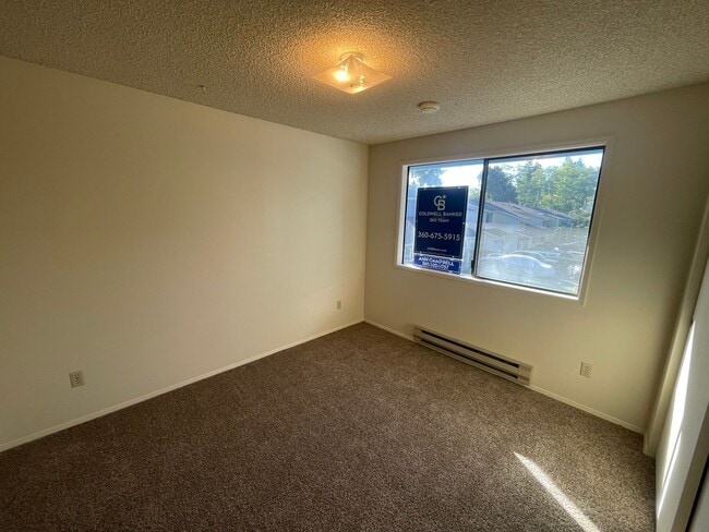 Building Photo - Charming & Convenient 2-Bedroom Apartment ...