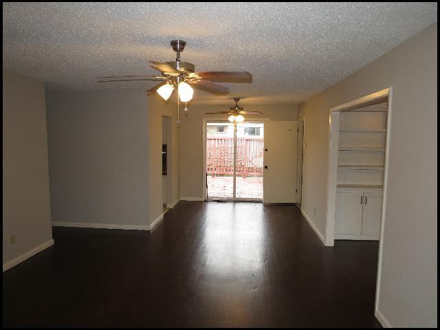 Foto del edificio - 6500 Marguerite Ln