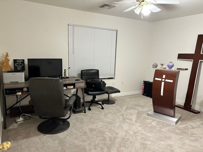 Foto del edificio - 6 Bedroom Single Family Home in Sahuarita