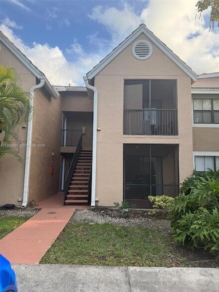 Building Photo - 15560 SW 106th Ln