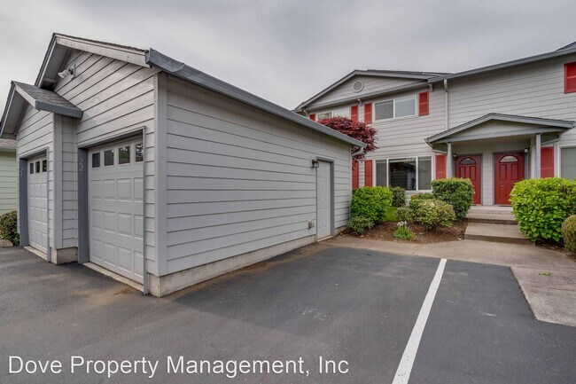 Building Photo - 2 br, 1.5 bath House - 697 32nd Street Uni...