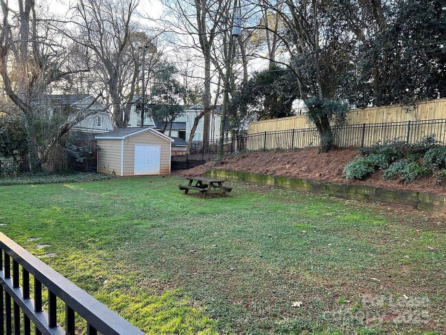 Building Photo - 2622 Idlewood Cir