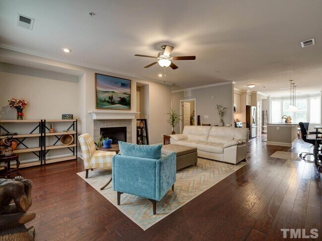 Foto del edificio - 720 Waterford Lake Dr