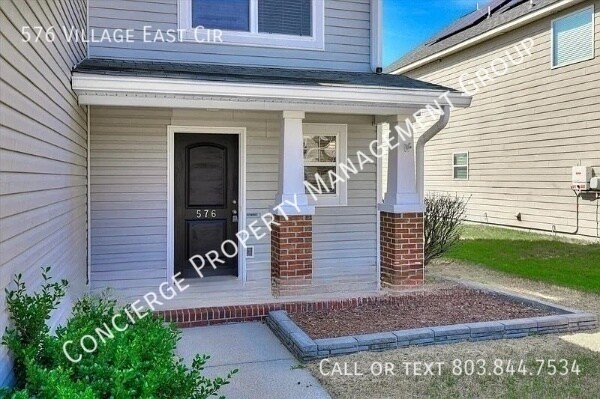 Building Photo - 576 Village E Cir