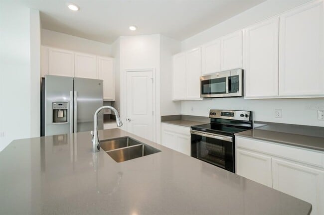 Building Photo - 167 Pershing St