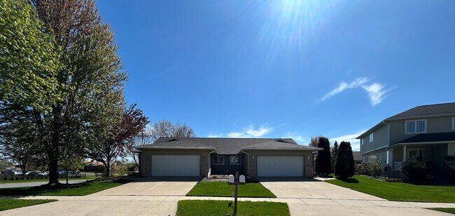 Vista frontal - 1051 Tamarack Way