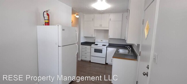 Building Photo - 2 br, 1 bath House - 383 W 5100 S