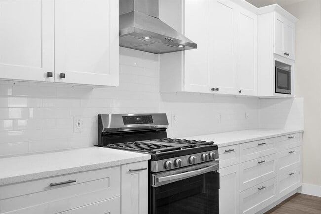 Building Photo - 257 Bentwood Dr