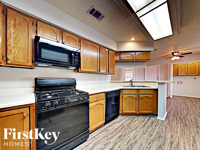 Building Photo - 936 Bluffview Dr