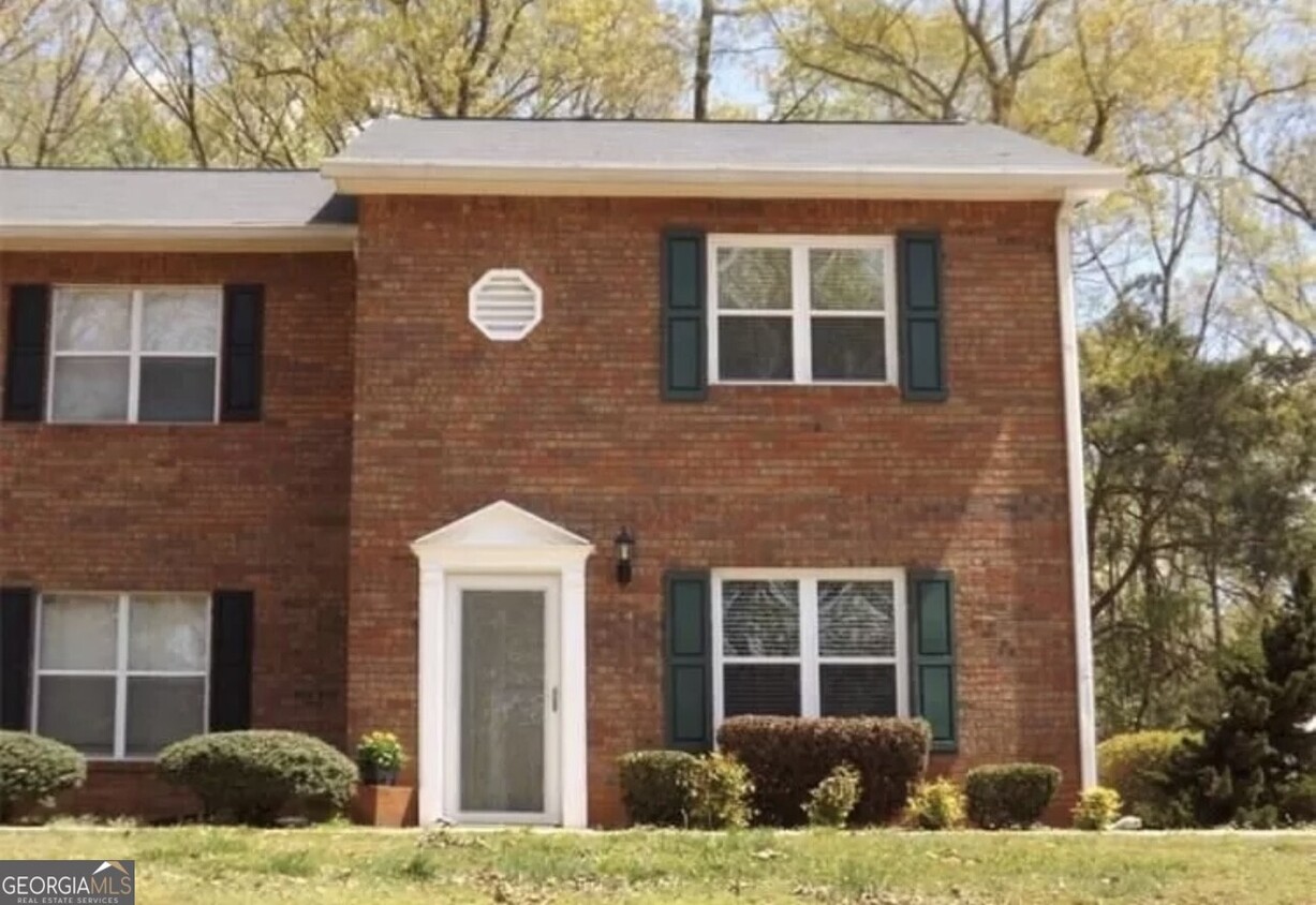 Foto principal - 4084 Hidden Hollow Dr