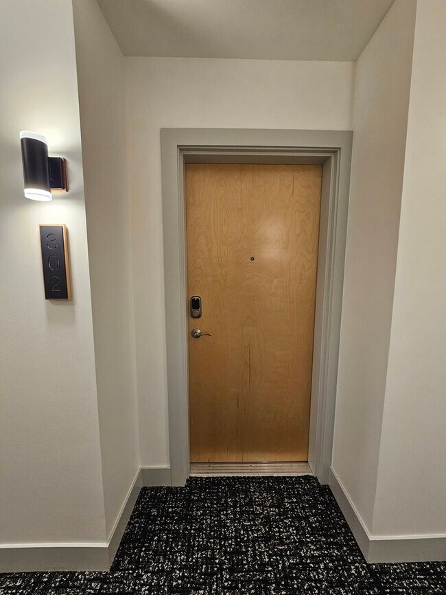 Foto del edificio - Bright Capitol Hill 1BR at BRIX | Parking Included |