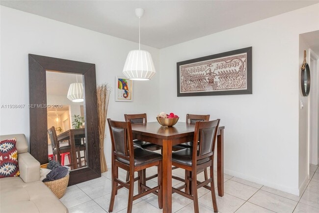 Foto del edificio - 15761 SW 137th Ave