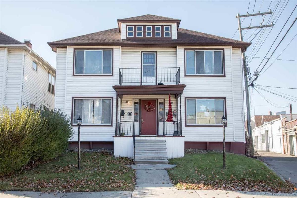 Primary Photo - 1463 Beaconsfield Ave