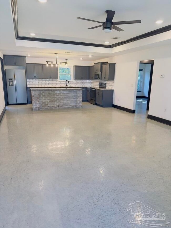 Foto del edificio - 6408 Sarasota St