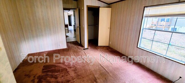 Building Photo - 7318 Hayward Ave