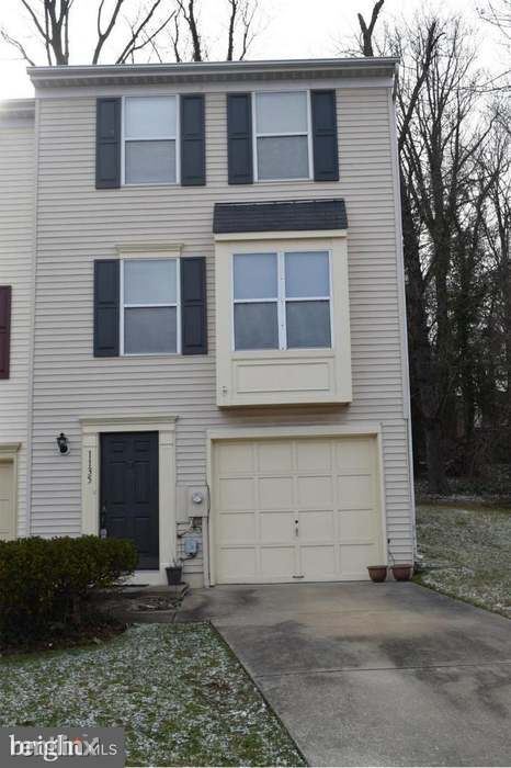 Primary Photo - 3 br, 2.5 bath Townhome - 1135 Oakmoor Ct