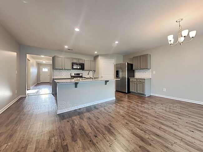 Building Photo - 240 Addison Dr