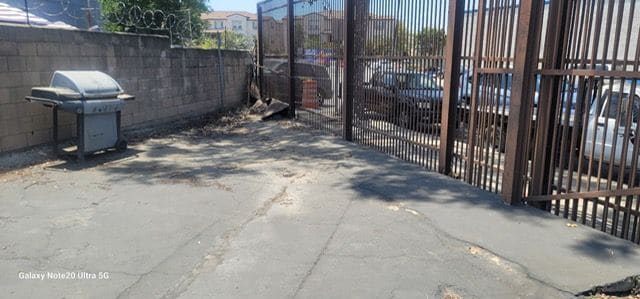 Building Photo - 530 Montebello Way