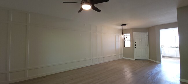 Building Photo - 7255 E Snyder Rd