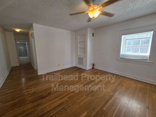 Building Photo - 3433 Central St