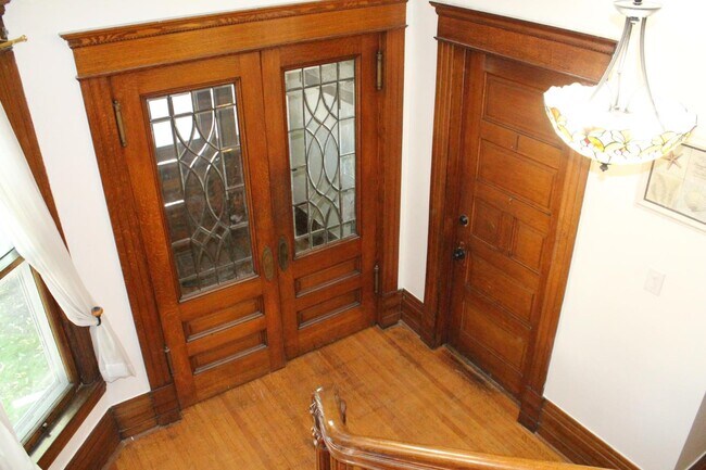 Foto del edificio - 3803 Military St