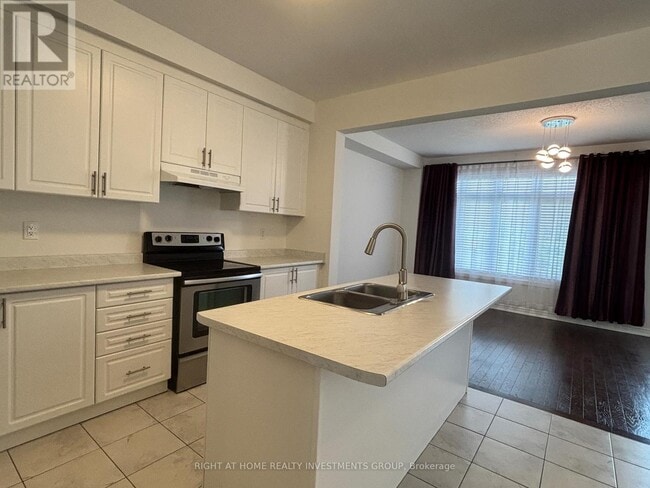 Building Photo - 74 Beechborough Cres