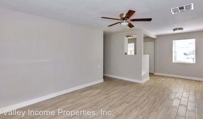 Building Photo - 722 E Turney Ave