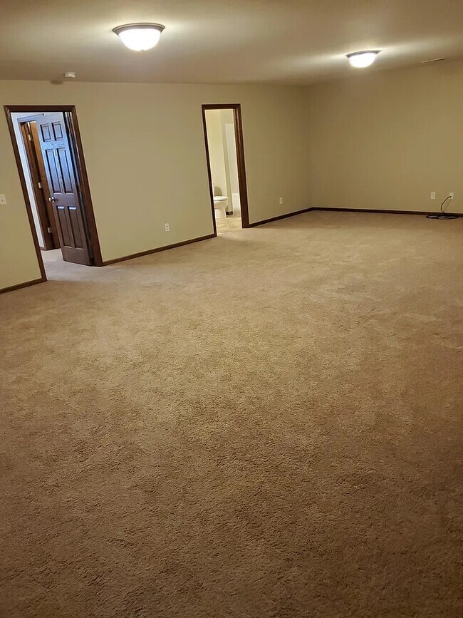 Foto del edificio - 536 Meadow Oak Cir