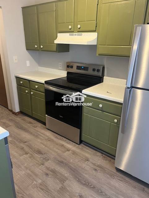 Building Photo - Available now - like new 2 bed 1 bath dupl...