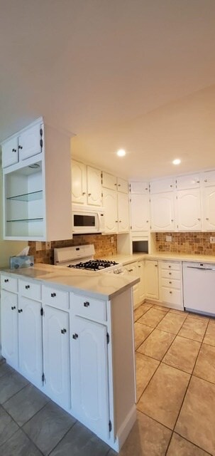 Building Photo - 5901 Canterbury Dr