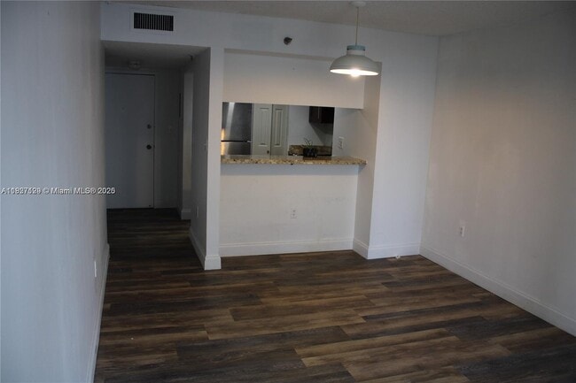 Building Photo - 850 N Miami Ave