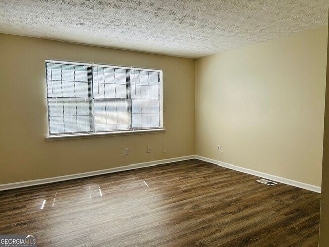 Foto del edificio - 149 Appleton Blvd