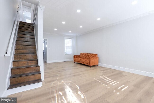 Foto del edificio - 613 Harvard St NW