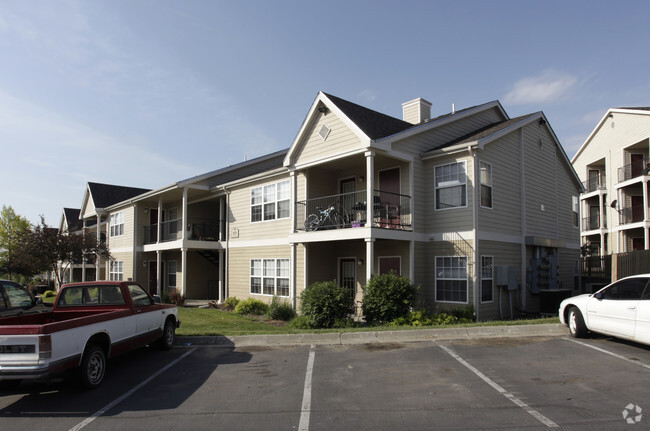 Building Photo - Waterbrook Apartments