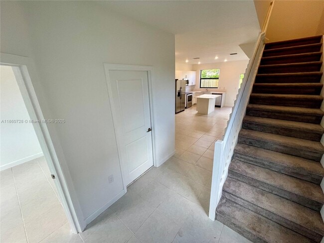 Building Photo - 20671 NE 7th Pl