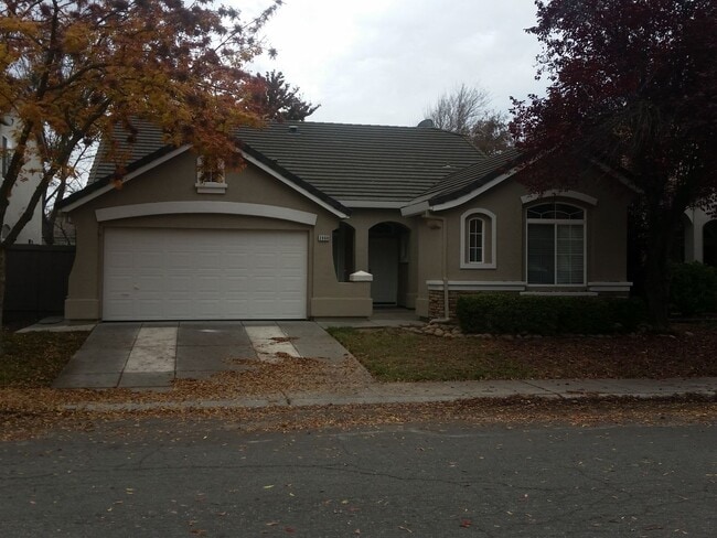 Spacious 4-Bedroom Home in a Great Neighborhood! - Spacious 4-Bedroom Home in a Great Neighborhood!