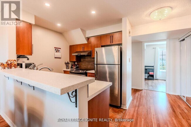 Building Photo - 120-120 Petra Way