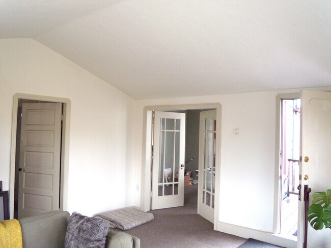 Foto del edificio - 913 Camelia St