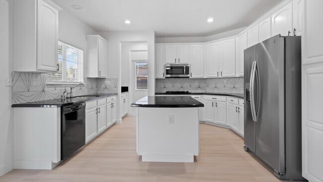 Building Photo - Gaar Ct