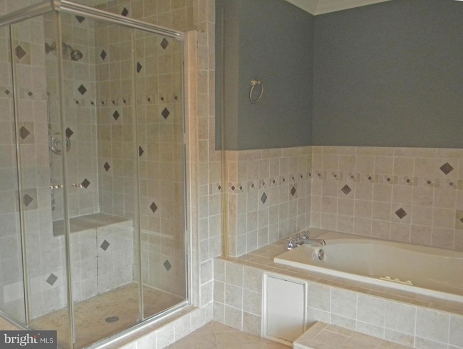 Building Photo - 3114 N Pershing Dr