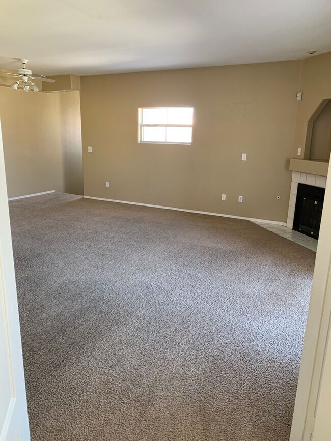 Foto del edificio - 3 Bedroom Condo in the Northwest