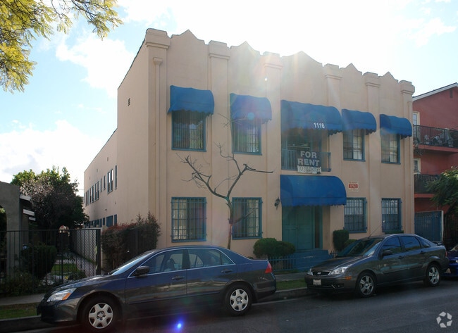 Building Photo - 1116 N Mariposa Ave