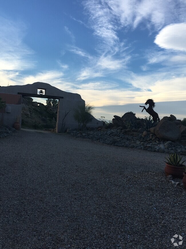 Building Photo - 56250 Las Rocas