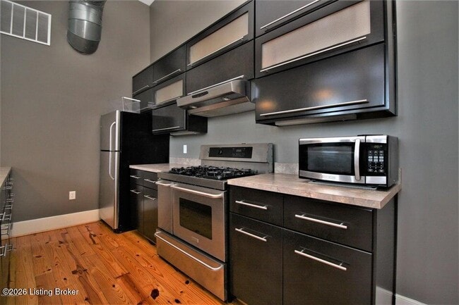 Building Photo - 2920 Frankfort Ave